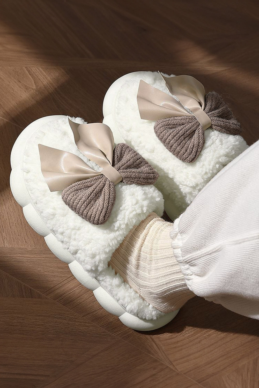 White Bowknot Plush Winter Slippers